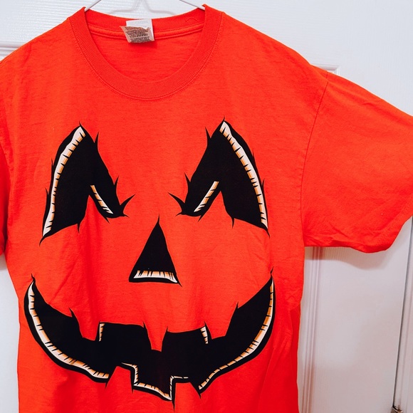 Halloween Jack-O-Lantern T-Shirt - Picture 1 of 5